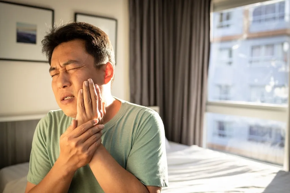 Managing Post-Root Canal Swelling & Discomfort